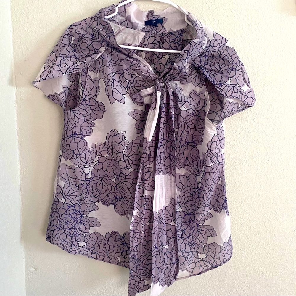 Lightweight Flowly Floral Top